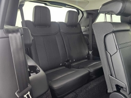 Land Rover Range Rover SE P400 LWB 7 Seat 2026