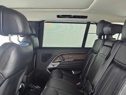 Land Rover Range Rover SE P400 LWB 7 Seat 2026