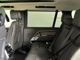 Land Rover Range Rover SE P400 LWB 7 Seat 2026