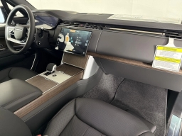 Land Rover Range Rover SE P400 LWB 7 Seat 2026