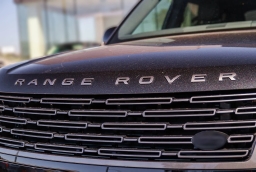 Land Rover Range Rover SE P400 LWB 7 Seat 2026