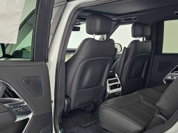 Land Rover Range Rover SE P400 LWB 7 Seat 2026