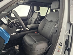 Land Rover Range Rover SE P400 LWB 7 Seat 2026