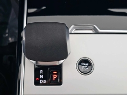 Land Rover Range Rover SE P400 LWB 7 Seat 2026