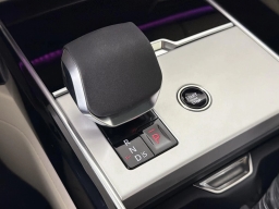 Land Rover Range Rover SE P400 LWB 7 Seat 2026