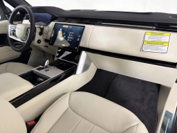 Land Rover Range Rover SE P400 LWB 7 Seat 2026