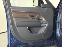 Land Rover Range Rover SE P400 LWB 7 Seat 2026