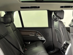 Land Rover Range Rover SE P400 LWB 7 Seat 2026