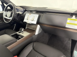 Land Rover Range Rover SE P400 LWB 7 Seat 2026