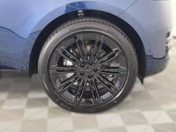 Land Rover Range Rover SE P400 LWB 7 Seat 2026