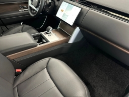 Land Rover Range Rover SE P400 LWB 7 Seat 2026