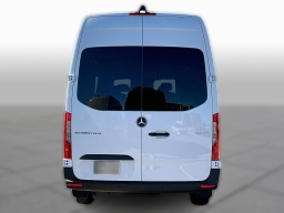 Mercedes-Benz Sprinter Crew Van Standard Roof 4-Cyl Diesel 2500 Standard Roof I4 Diesel 144" RWD 2026