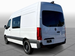 Mercedes-Benz Sprinter Crew Van Standard Roof 4-Cyl Diesel 2500 Standard Roof I4 Diesel 144" RWD 2026