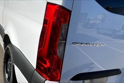 Mercedes-Benz Sprinter Crew Van Standard Roof 4-Cyl Diesel 2500 Standard Roof I4 Diesel 144" RWD 2026