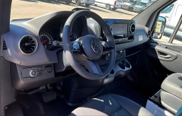 Mercedes-Benz Sprinter Crew Van Standard Roof 4-Cyl Diesel 2500 Standard Roof I4 Diesel 144" RWD 2026