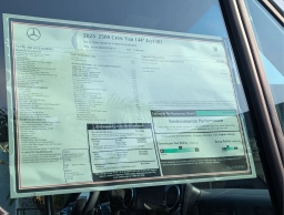 Mercedes-Benz Sprinter Crew Van Standard Roof 4-Cyl Diesel HO 2500 Standard Roof I4 Diesel HO 144" RWD 2025