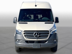 Mercedes-Benz Sprinter Crew Van Standard Roof 4-Cyl Diesel HO 2500 Standard Roof I4 Diesel HO 144" RWD 2026