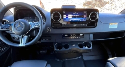 Mercedes-Benz Sprinter Crew Van Standard Roof 4-Cyl Diesel HO 2500 Standard Roof I4 Diesel HO 144" RWD 2026