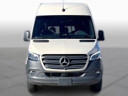 Mercedes-Benz Sprinter Crew Van Standard Roof 4-Cyl Diesel HO 2500 Standard Roof I4 Diesel HO 144" RWD 2026