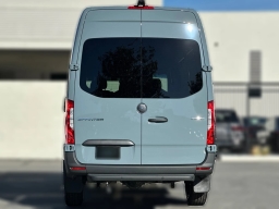 Mercedes-Benz Sprinter Crew Van Standard Roof 4-Cyl Diesel HO 2500 Standard Roof I4 Diesel HO 144" RWD 2026