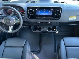 Mercedes-Benz Sprinter Crew Van Standard Roof 4-Cyl Diesel HO 2500 Standard Roof I4 Diesel HO 144" RWD 2026