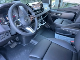 Mercedes-Benz Sprinter Crew Van Standard Roof 4-Cyl Diesel HO 2500 Standard Roof I4 Diesel HO 144" RWD 2026