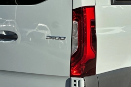 Mercedes-Benz Sprinter Crew Van Standard Roof 4-Cyl Diesel HO 2500 Standard Roof I4 Diesel HO 144" RWD 2026