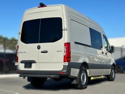 Mercedes-Benz Sprinter Crew Van Standard Roof 4-Cyl Diesel HO 2500 Standard Roof I4 Diesel HO 144" RWD 2026