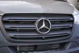 Mercedes-Benz Sprinter Crew Van Standard Roof 4-Cyl Diesel HO 2500 Standard Roof I4 Diesel HO 144" RWD 2026