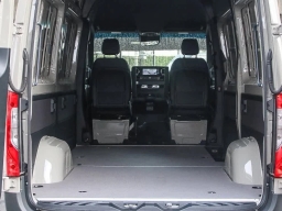 Mercedes-Benz Sprinter Crew Van Standard Roof 4-Cyl Diesel HO 2500 Standard Roof I4 Diesel HO 144" RWD 2024