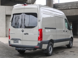 Mercedes-Benz Sprinter Crew Van Standard Roof 4-Cyl Diesel HO 2500 Standard Roof I4 Diesel HO 144" RWD 2024