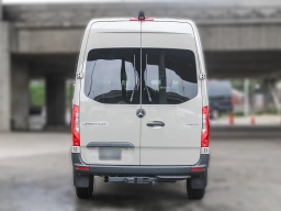 Mercedes-Benz Sprinter Crew Van Standard Roof 4-Cyl Diesel HO 2500 Standard Roof I4 Diesel HO 144" RWD 2024