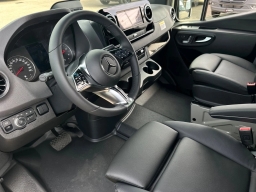 Mercedes-Benz Sprinter Crew Van Standard Roof 4-Cyl Diesel HO 2500 Standard Roof I4 Diesel HO 144" RWD 2025