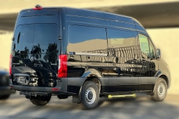 Mercedes-Benz Sprinter Crew Van Standard Roof 4-Cyl Diesel HO 2500 Standard Roof I4 Diesel HO 144" RWD 2025