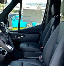 Mercedes-Benz Sprinter Crew Van Standard Roof 4-Cyl Diesel HO 2500 Standard Roof I4 Diesel HO 144" RWD 2026