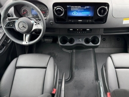 Mercedes-Benz Sprinter Crew Van Standard Roof 4-Cyl Diesel HO 2500 Standard Roof I4 Diesel HO 144" RWD 2026