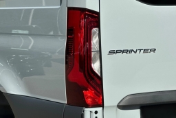 Mercedes-Benz Sprinter Crew Van Standard Roof 4-Cyl Diesel HO 2500 Standard Roof I4 Diesel HO 144" AWD 2026