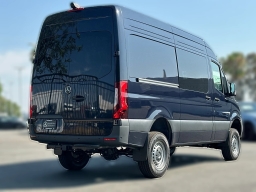 Mercedes-Benz Sprinter Crew Van Standard Roof 4-Cyl Diesel HO 2500 Standard Roof I4 Diesel HO 144" AWD 2025