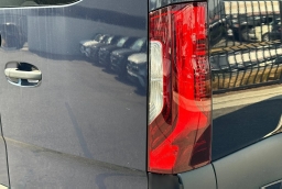 Mercedes-Benz Sprinter Crew Van Standard Roof 4-Cyl Diesel HO 2500 Standard Roof I4 Diesel HO 144" AWD 2025