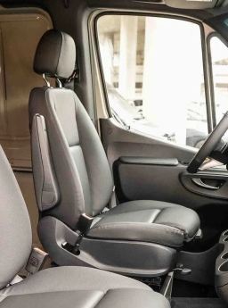 Mercedes-Benz Sprinter Crew Van Standard Roof 4-Cyl Diesel HO 2500 Standard Roof I4 Diesel HO 144" AWD 2026