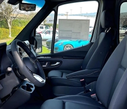 Mercedes-Benz Sprinter Crew Van Standard Roof 4-Cyl Diesel HO 2500 Standard Roof I4 Diesel HO 144" AWD 2026