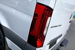 Mercedes-Benz Sprinter Crew Van Standard Roof 4-Cyl Diesel HO 2500 Standard Roof I4 Diesel HO 144" AWD 2026