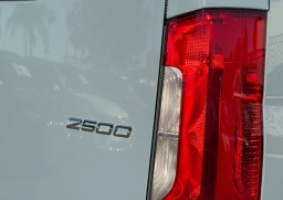 Mercedes-Benz Sprinter Crew Van High Roof 4-Cyl Diesel HO 2500 High Roof I4 Diesel HO 170" AWD 2026