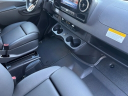 Mercedes-Benz Sprinter Crew Van High Roof 4-Cyl Diesel HO 2500 High Roof I4 Diesel HO 170" AWD 2026