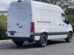 Mercedes-Benz Sprinter Cargo Van Standard Roof 4-Cyl Diesel 2500 Standard Roof I4 Diesel 144" RWD 2025