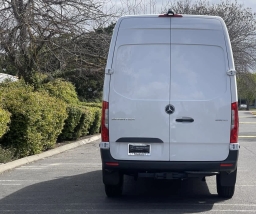 Mercedes-Benz Sprinter Cargo Van Standard Roof 4-Cyl Diesel 2500 Standard Roof I4 Diesel 144" RWD 2025
