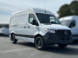 Mercedes-Benz Sprinter Cargo Van Standard Roof 4-Cyl Diesel 2500 Standard Roof I4 Diesel 144" RWD 2025