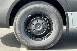 Mercedes-Benz Sprinter Cargo Van Standard Roof 4-Cyl Diesel 2500 Standard Roof I4 Diesel 144" RWD 2025