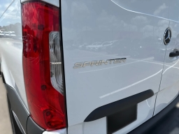 Mercedes-Benz Sprinter Cargo Van Standard Roof 4-Cyl Diesel 2500 Standard Roof I4 Diesel 144" RWD 2025