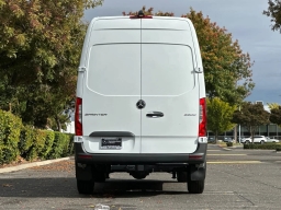 Mercedes-Benz Sprinter Crew Van Standard Roof 4-Cyl Diesel 2500 Standard Roof I4 Diesel 144" RWD 2026